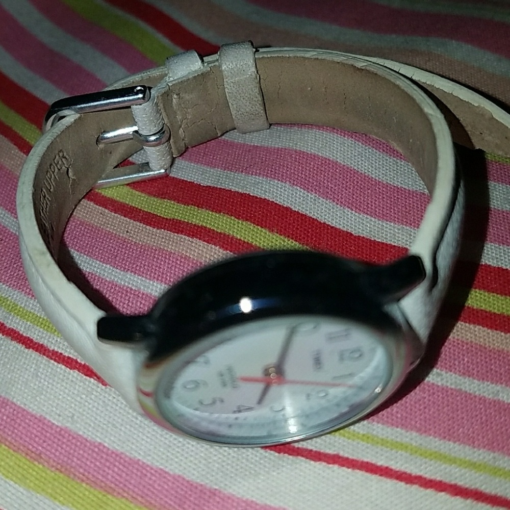 Watch - Picture 2 of 3